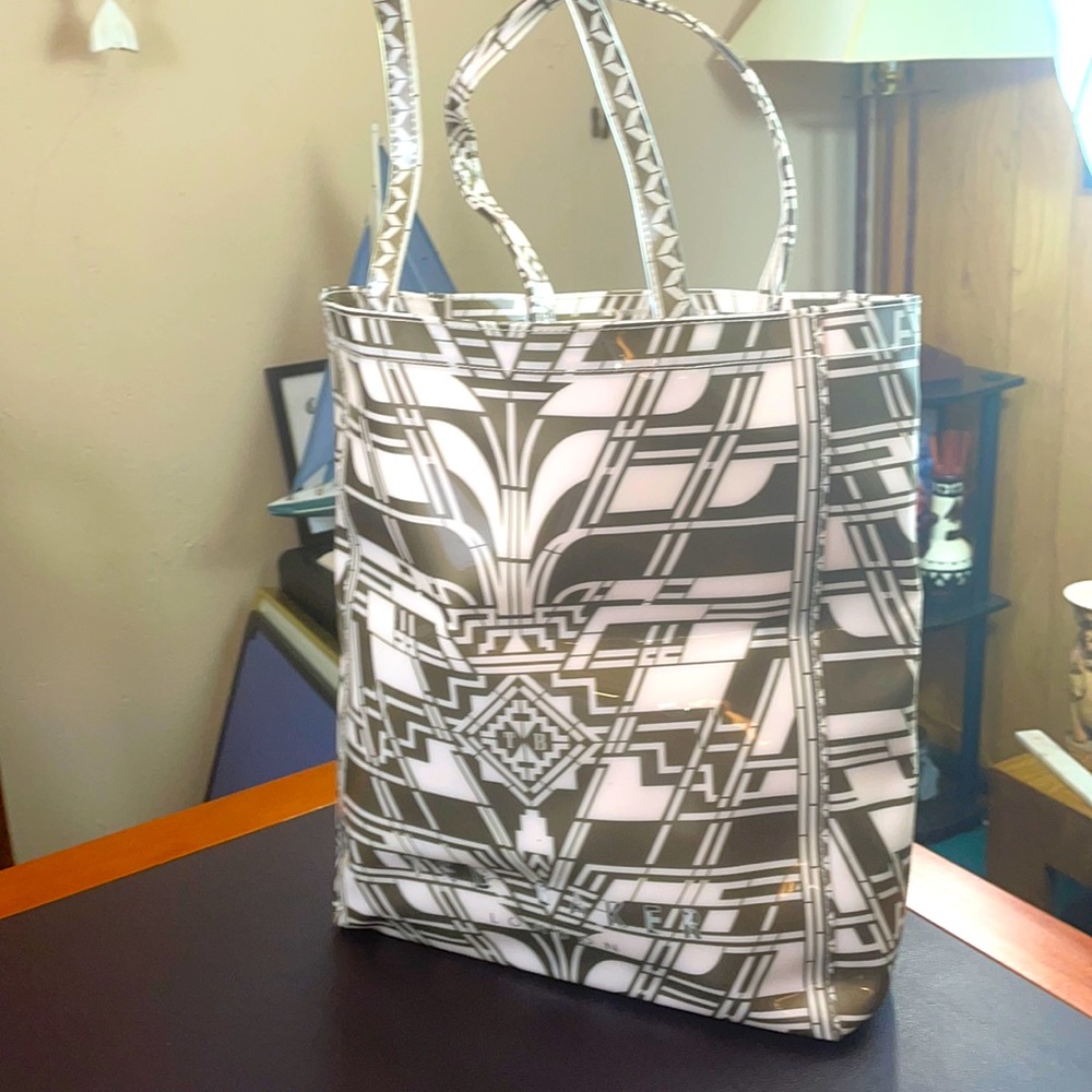 Beautiful Ted Baker London Gold & Cream Beach Bag!